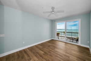 Primary Bedroom1b