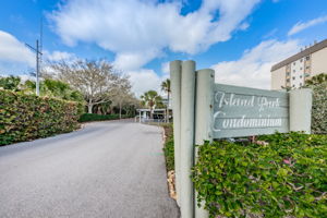 1-Island Park Condo