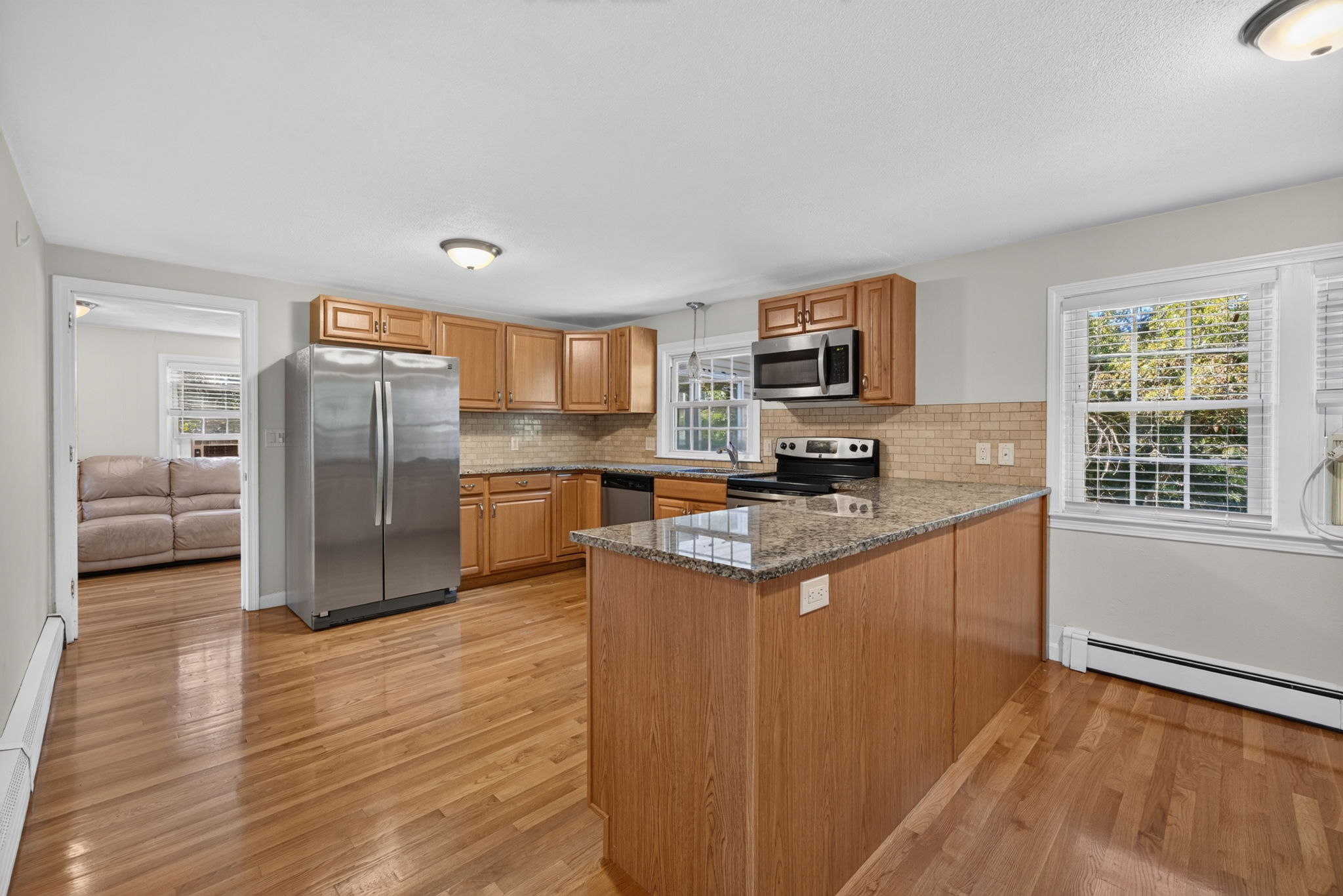7 Madeline Rd, Tewksbury, MA 01876, USA Photo 8
