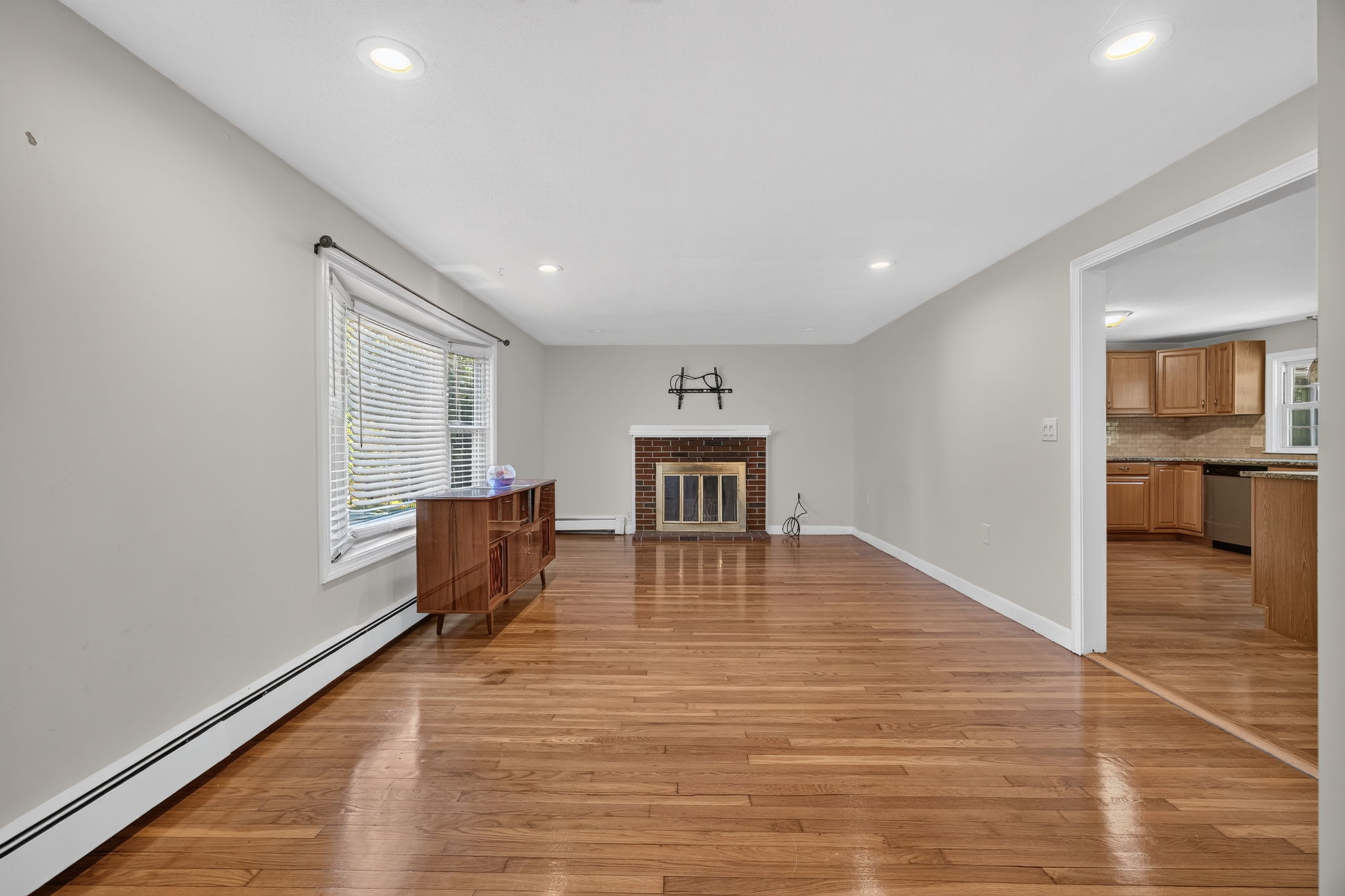 7 Madeline Rd, Tewksbury, MA 01876, USA Photo 11