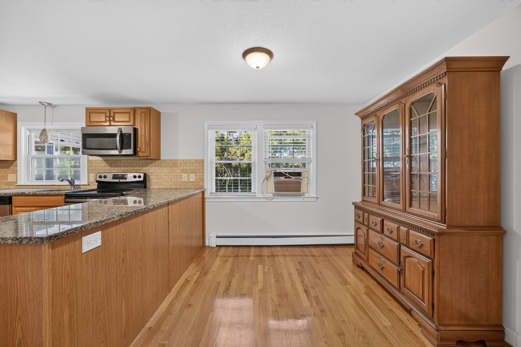 7 Madeline Rd, Tewksbury, MA 01876, USA Photo 13
