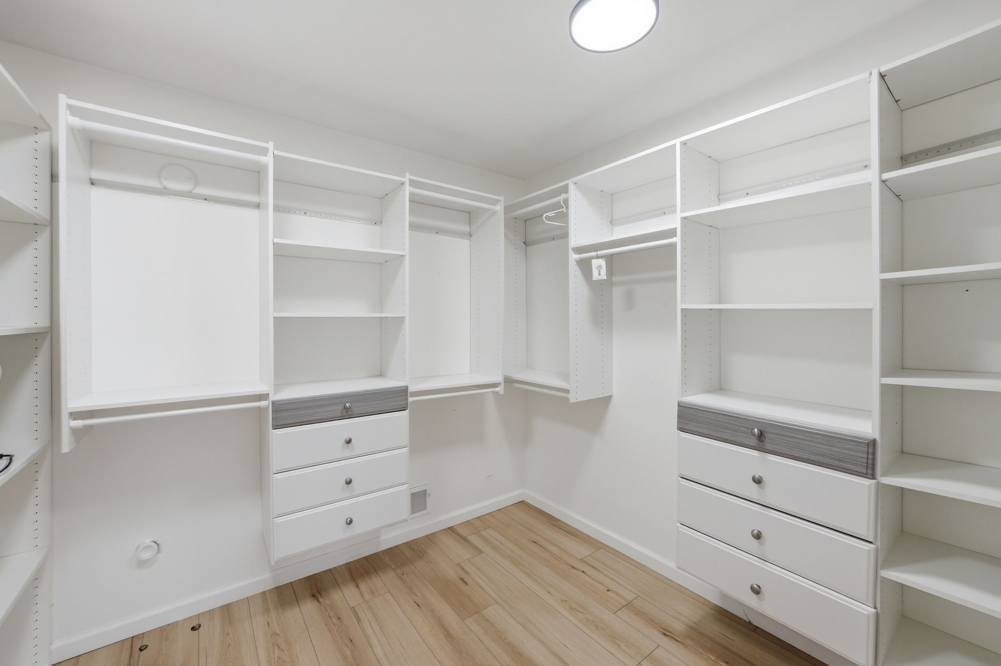 Customized walk in closet