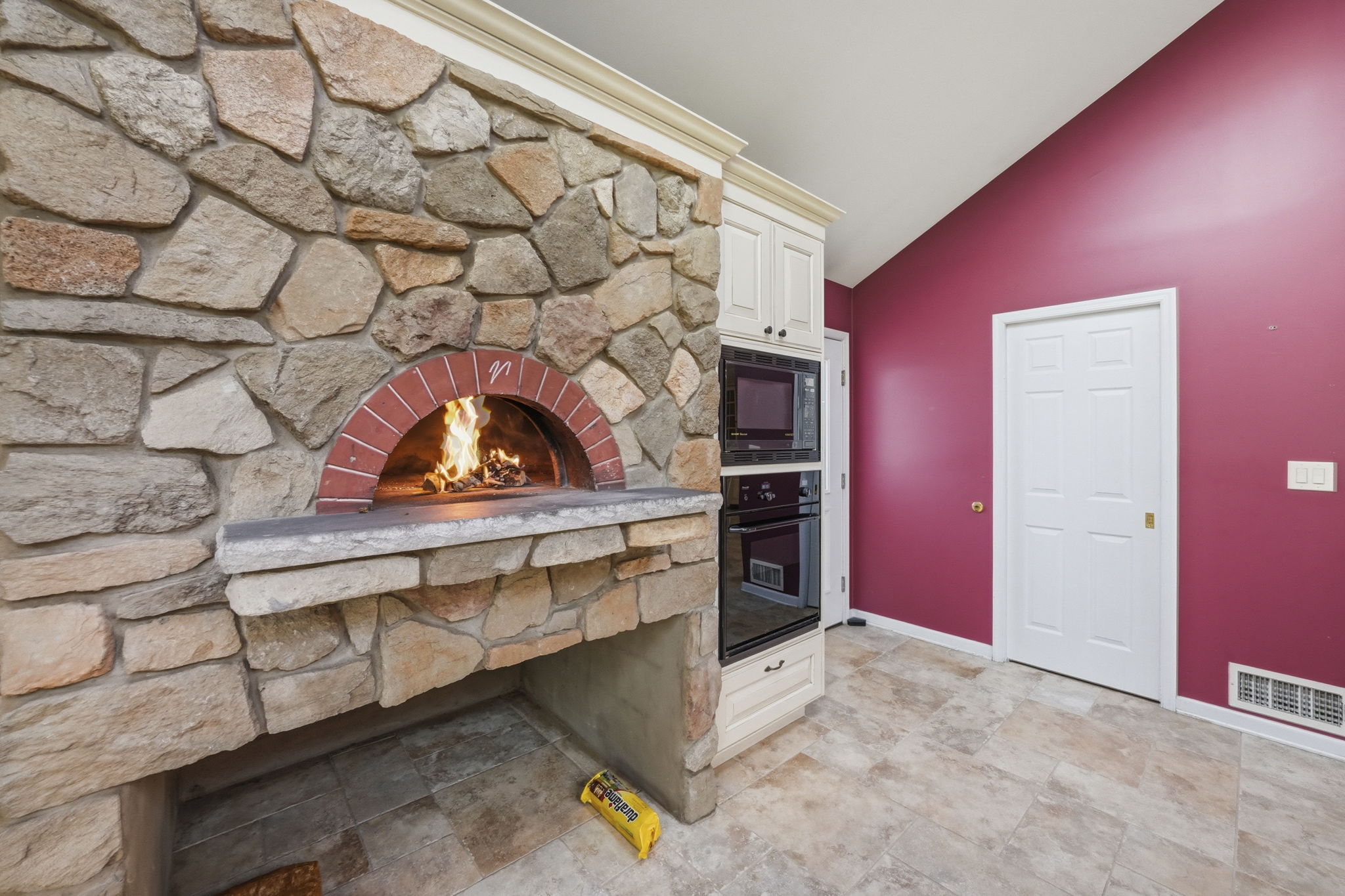 wood fired pizza oven with its own chimney