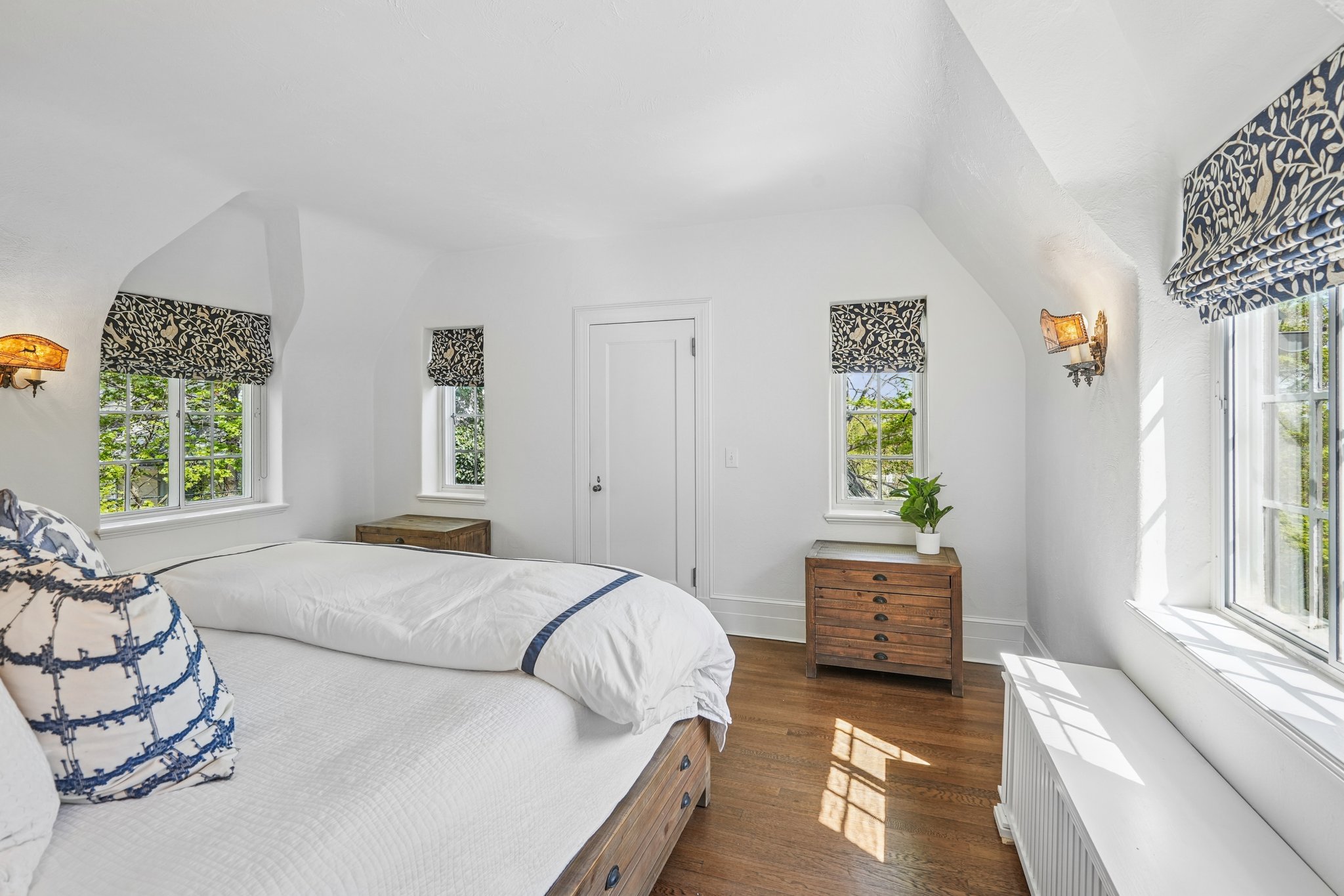 Soft mornings, golden afternoons, and a view that changes with the seasons, all from the comfort of your own private primary haven.