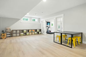  Photo 44