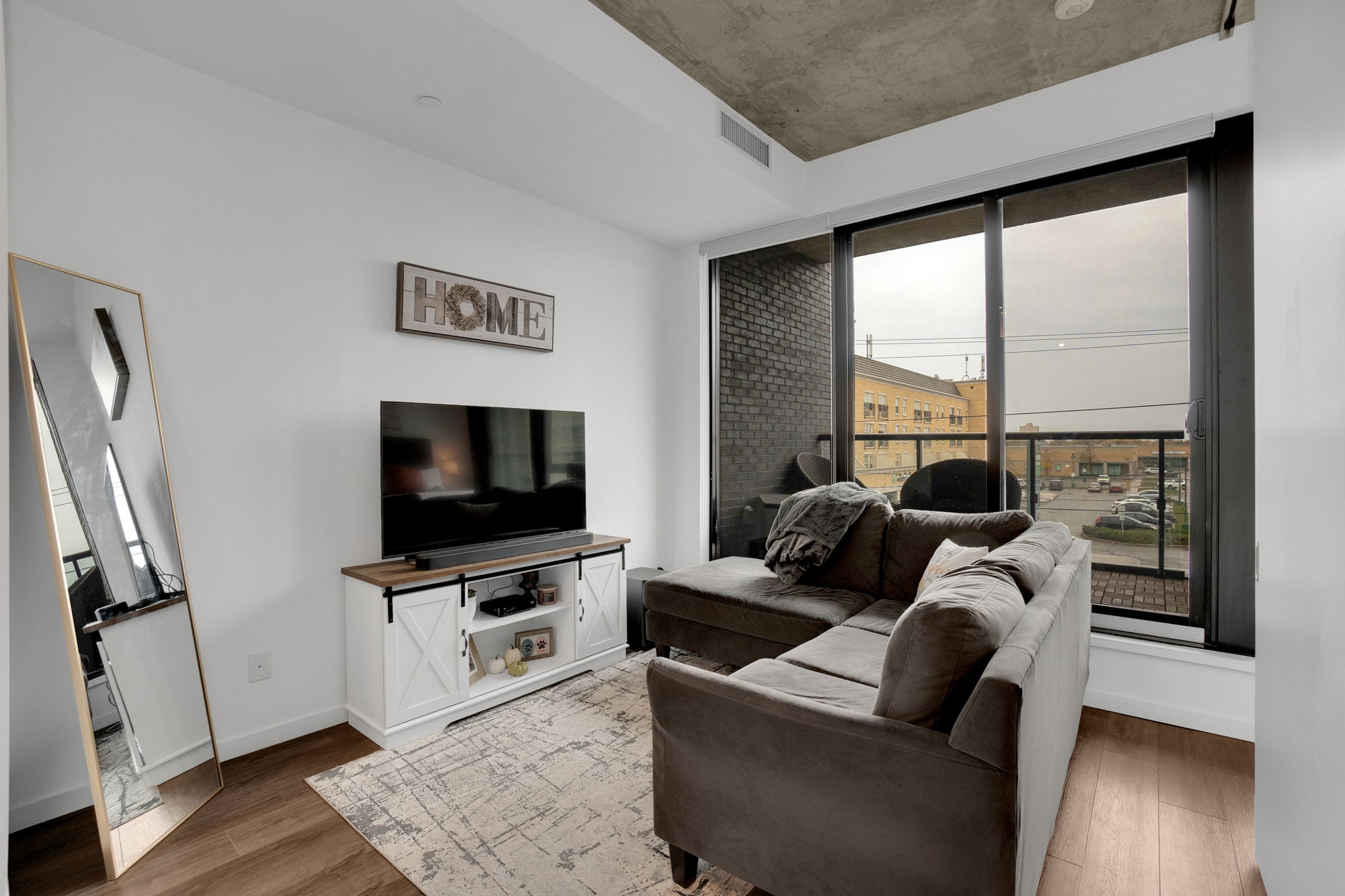 7 Smith Crescent, Toronto, ON M8Z 0G3, Canada Photo 11