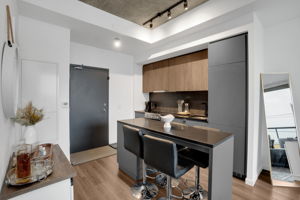 7 Smith Crescent, Toronto, ON M8Z 0G3, Canada Photo 7