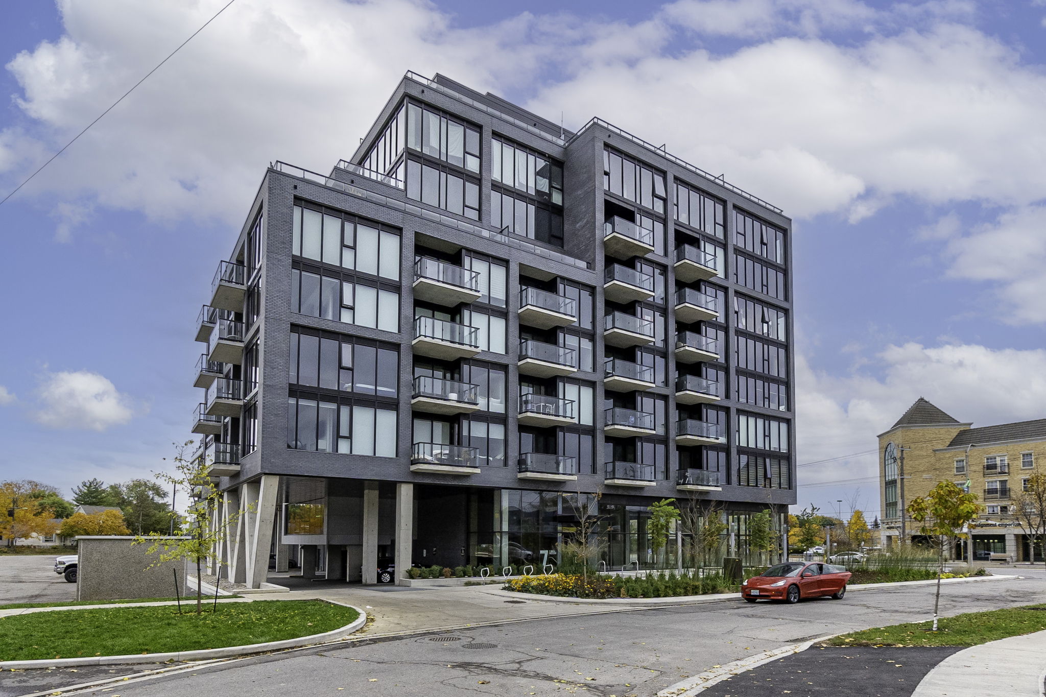 7 Smith Crescent, Toronto, ON M8Z 0G3, Canada Photo 2