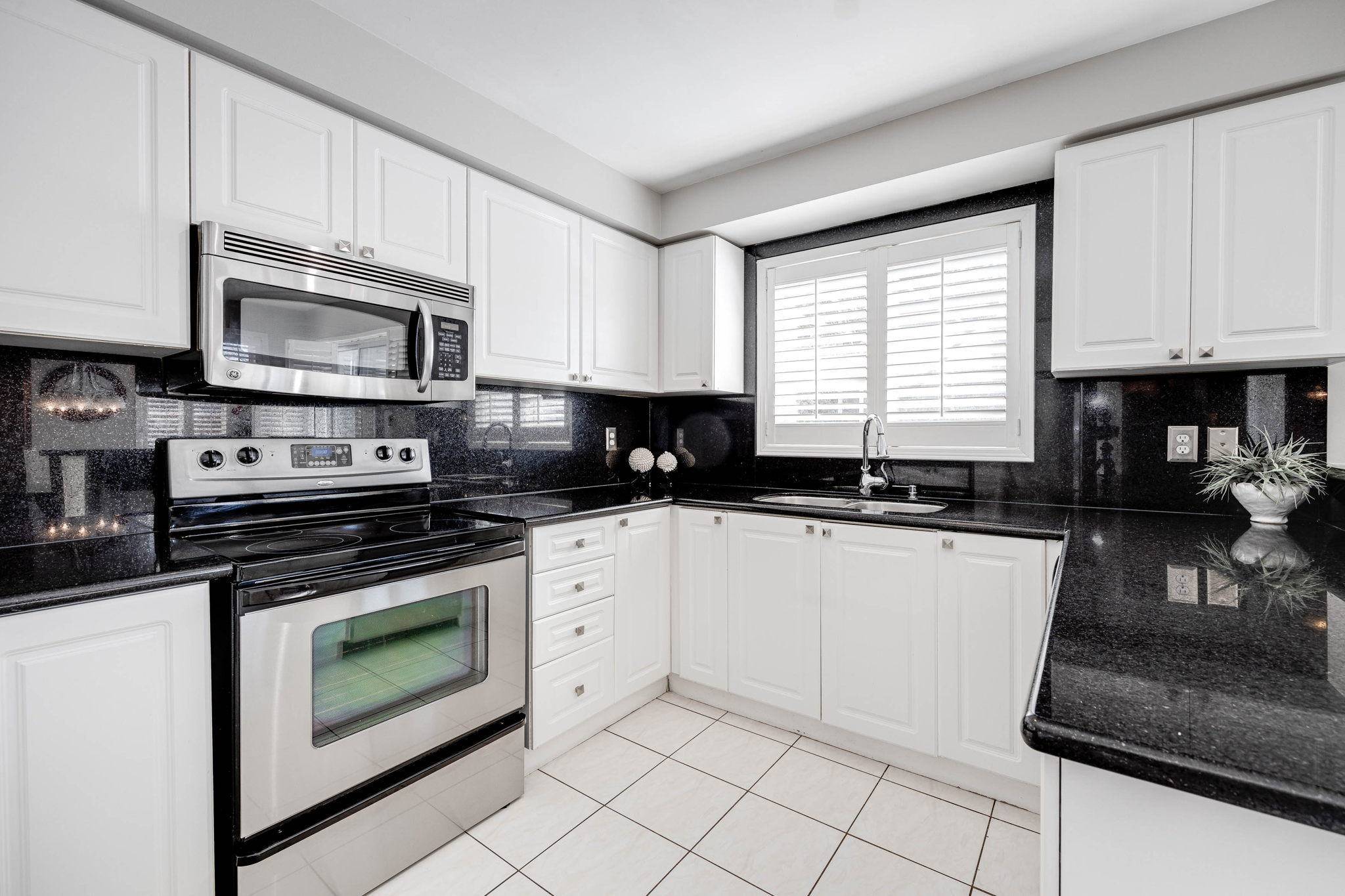 7 Southwell Ave, Whitby, ON L1P 1M5, Canada Photo 11