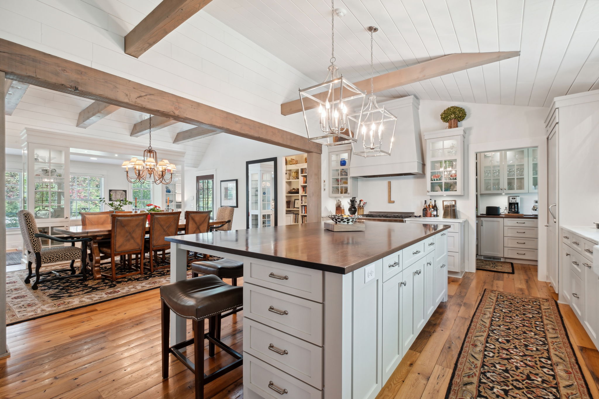 13_Interior