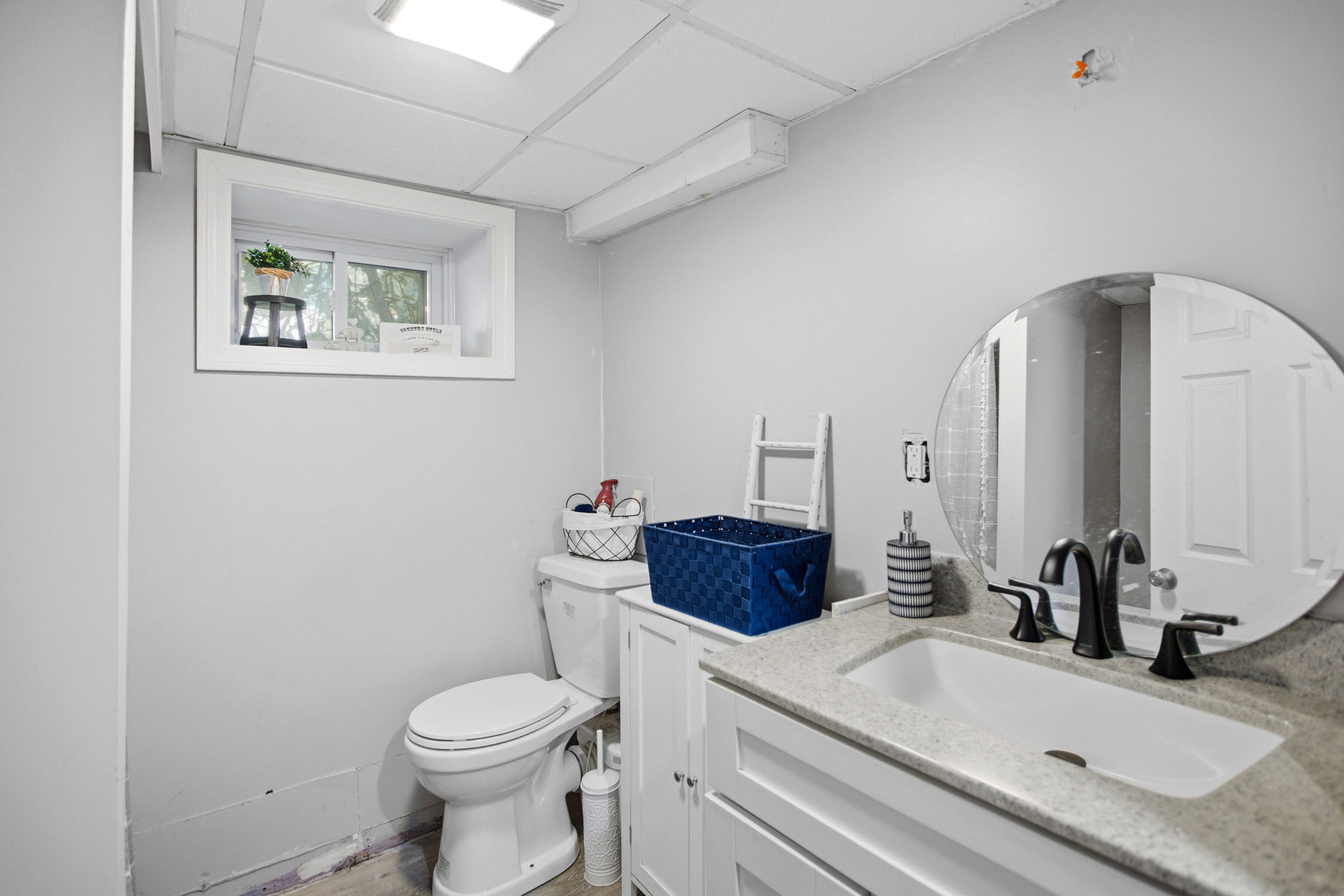  Photo 35
