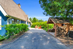 Front Porch/Entrance