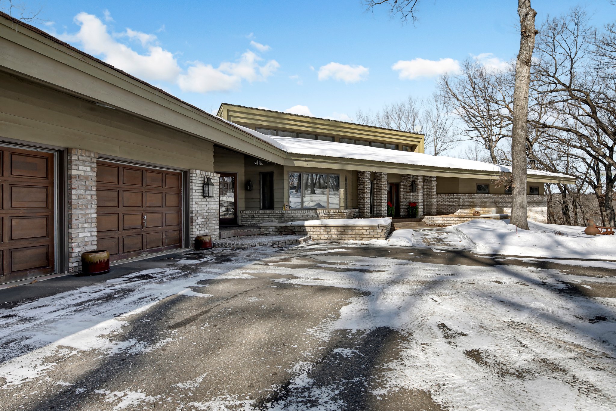 7 W Bay Ln, North Oaks, MN 55127, USA Photo 2