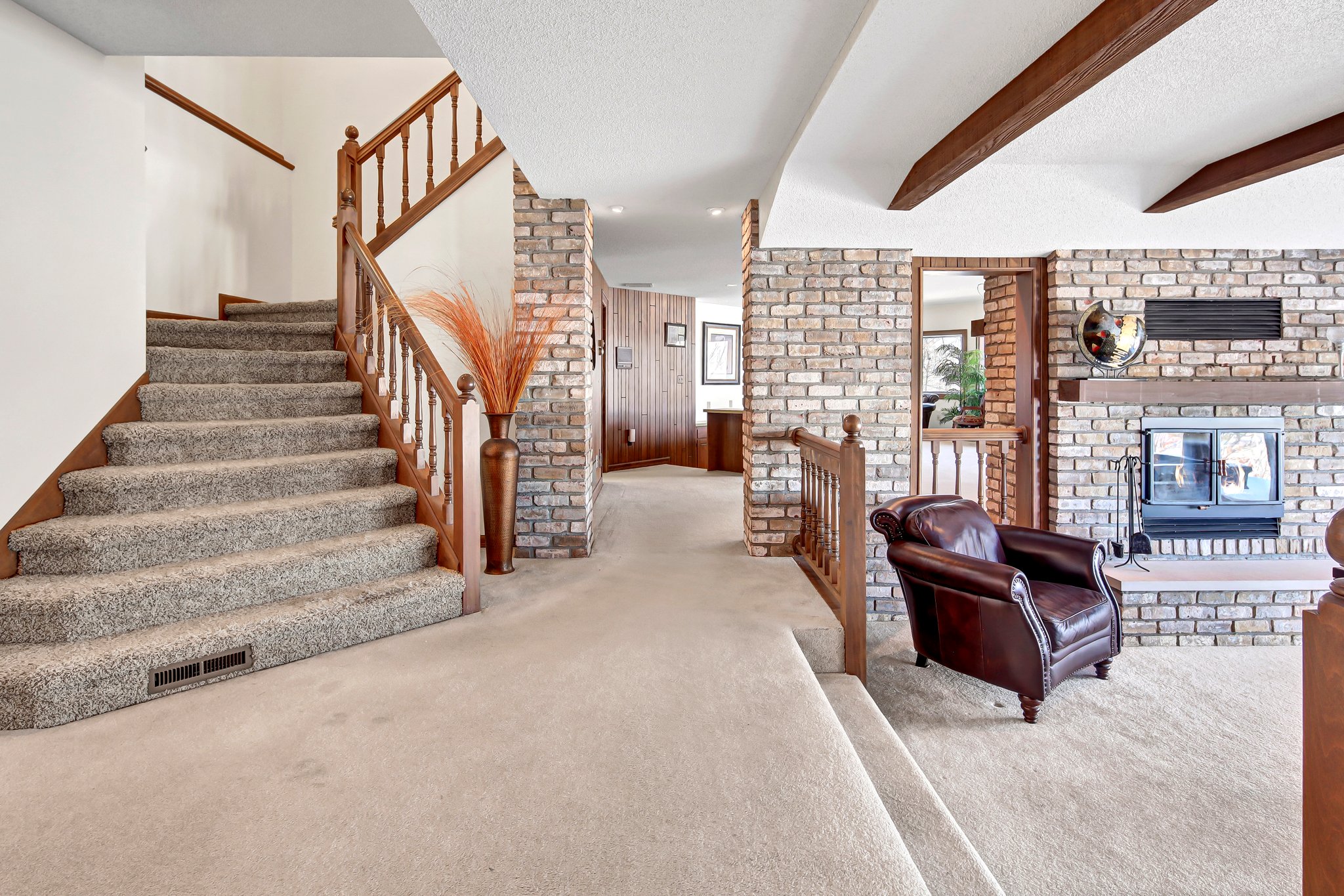 7 W Bay Ln, North Oaks, MN 55127, USA Photo 53