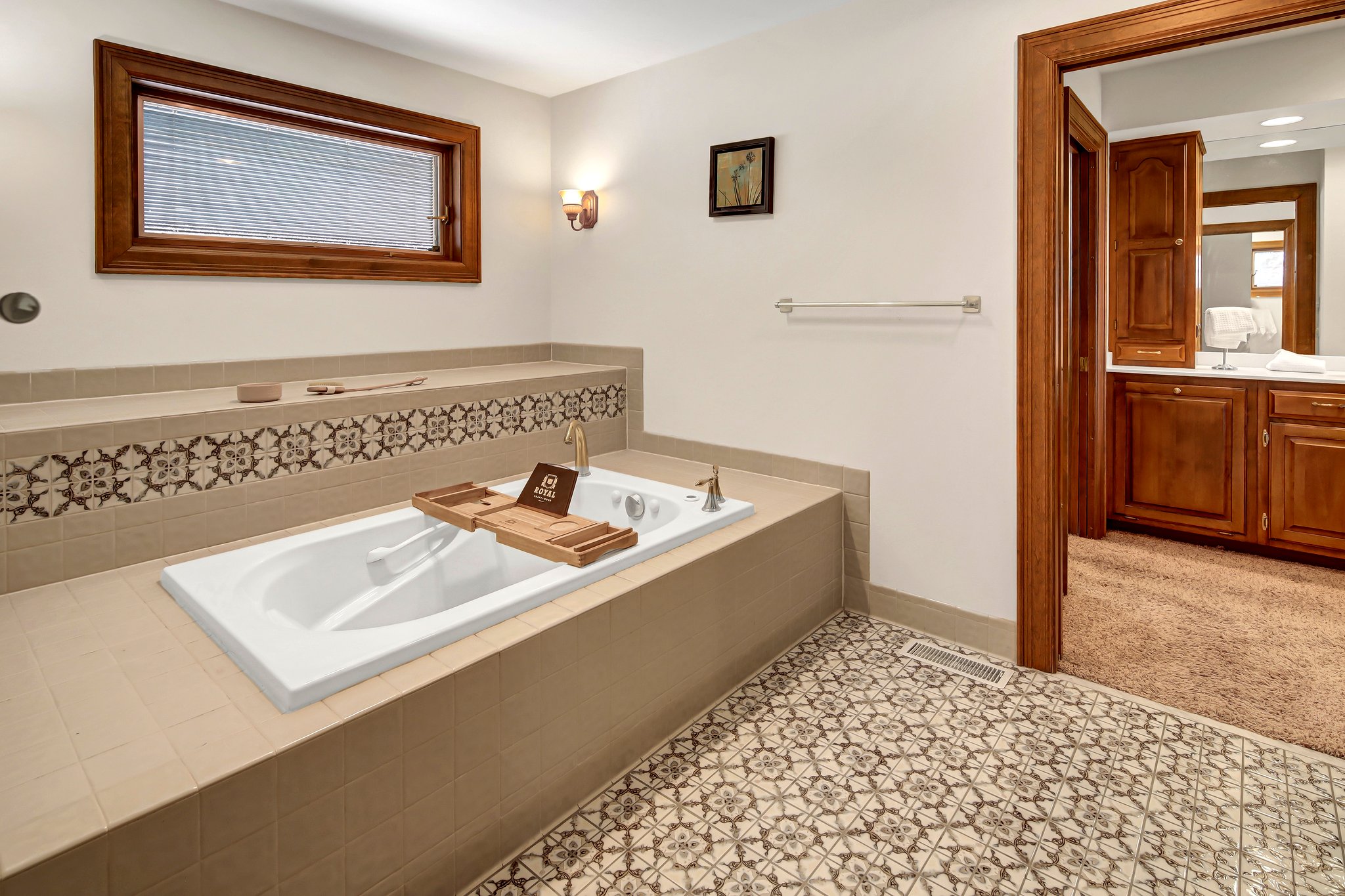 7 W Bay Ln, North Oaks, MN 55127, USA Photo 38