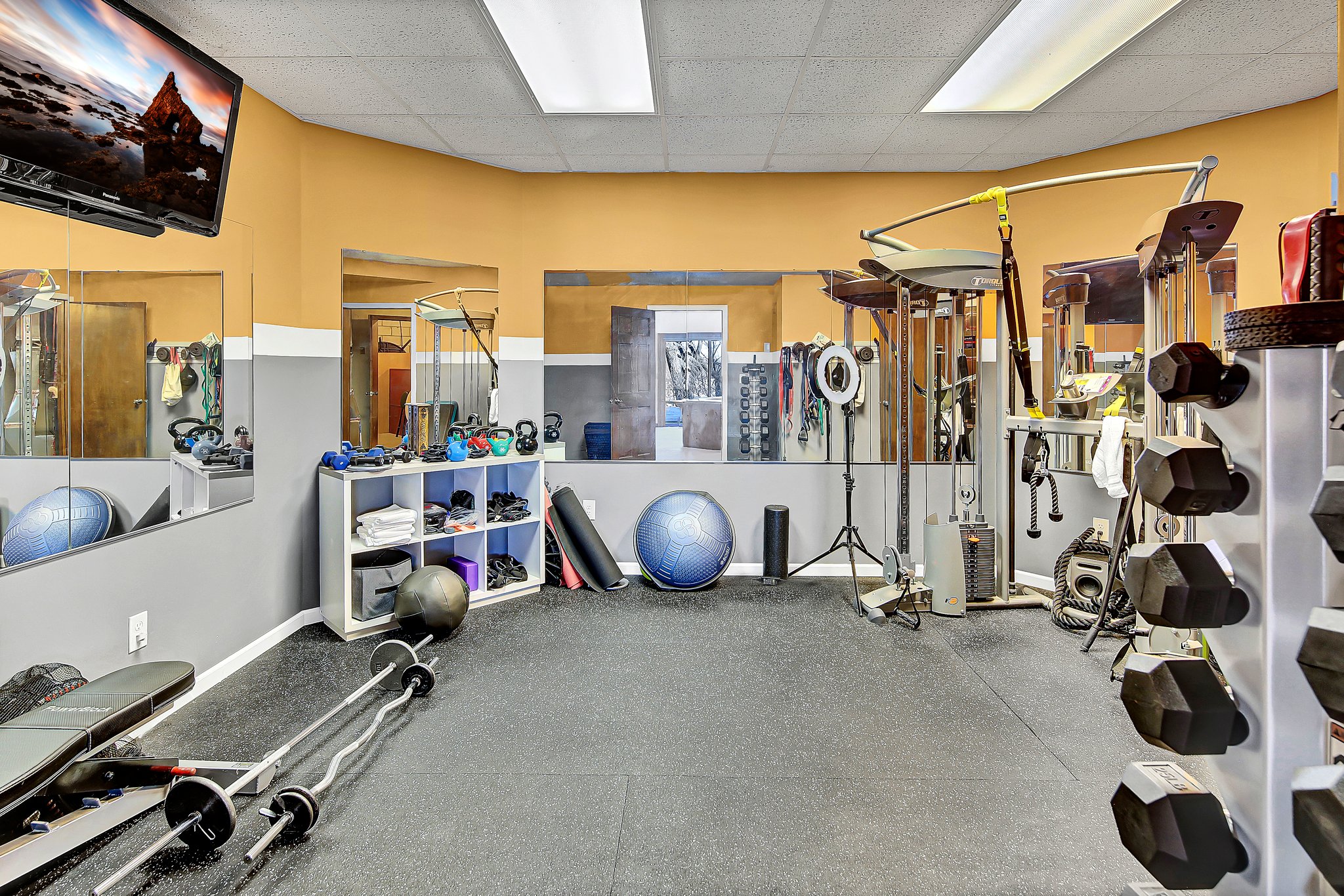 7 W Bay Ln, North Oaks, MN 55127, USA Photo 82