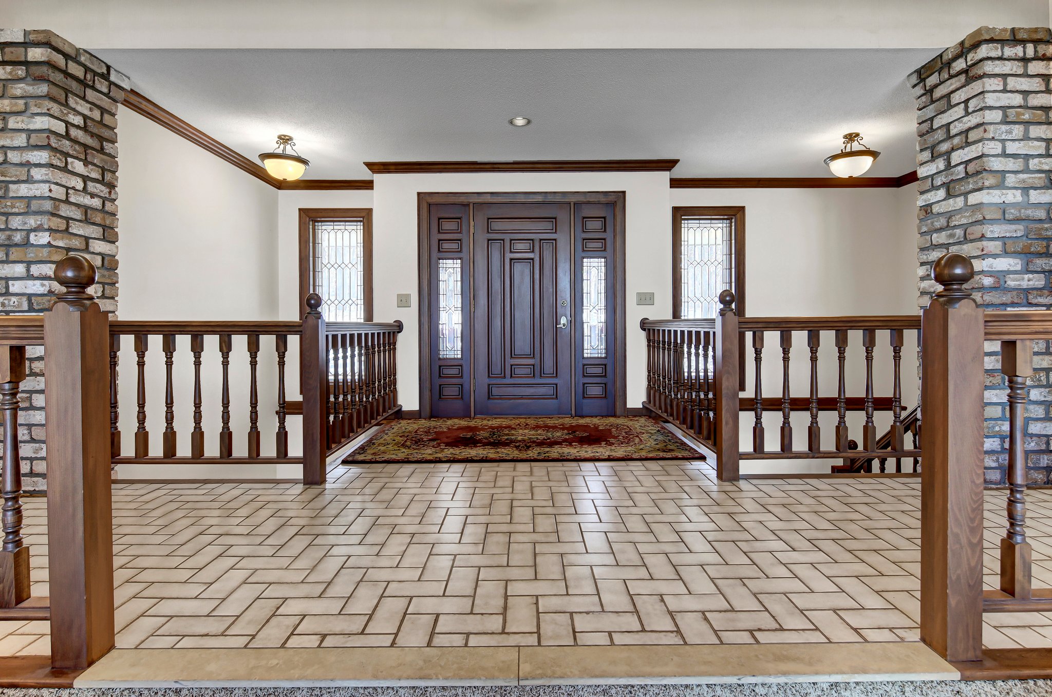 7 W Bay Ln, North Oaks, MN 55127, USA Photo 5