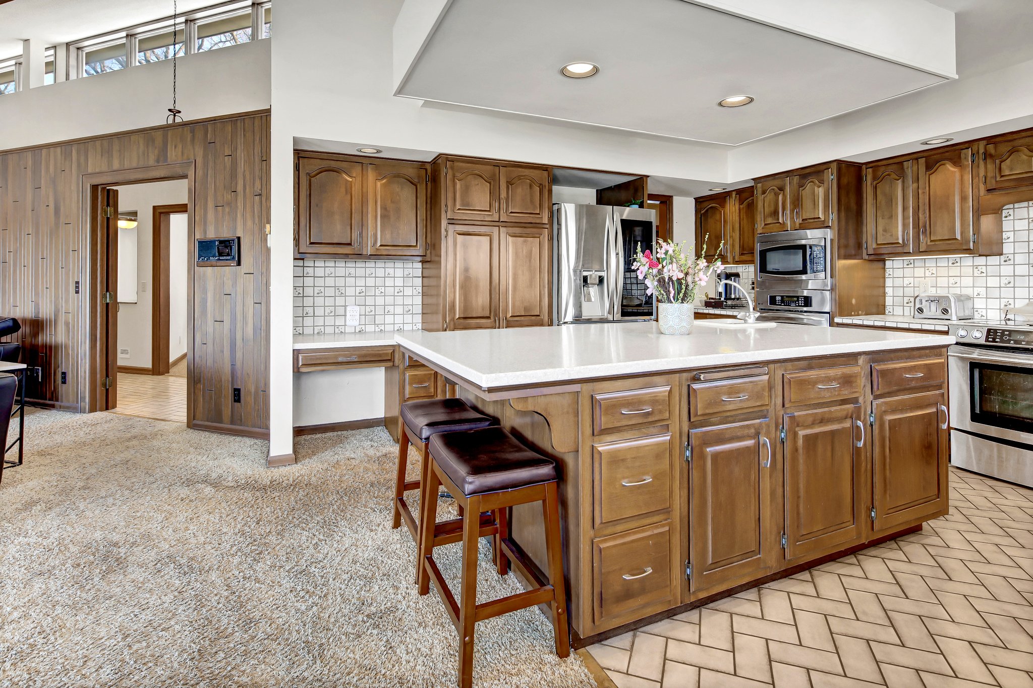 7 W Bay Ln, North Oaks, MN 55127, USA Photo 28