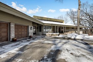 7 W Bay Ln, North Oaks, MN 55127, USA Photo 1