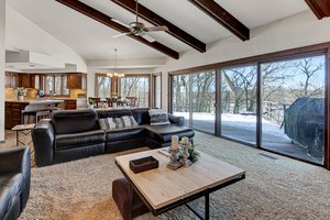 7 W Bay Ln, North Oaks, MN 55127, USA Photo 18