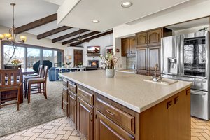 7 W Bay Ln, North Oaks, MN 55127, USA Photo 24