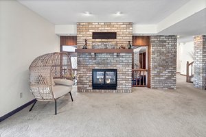 7 W Bay Ln, North Oaks, MN 55127, USA Photo 75