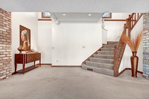 7 W Bay Ln, North Oaks, MN 55127, USA Photo 50