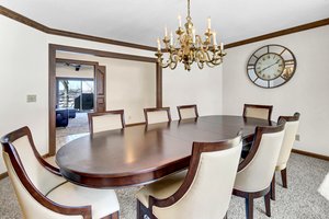 7 W Bay Ln, North Oaks, MN 55127, USA Photo 12