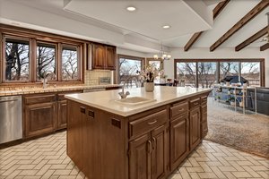 7 W Bay Ln, North Oaks, MN 55127, USA Photo 25