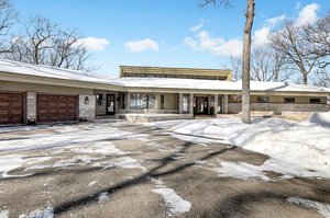 7 W Bay Ln, North Oaks, MN 55127, USA Photo 0