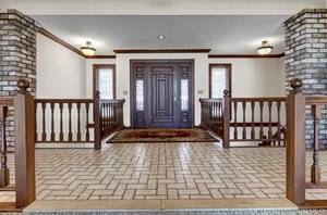 7 W Bay Ln, North Oaks, MN 55127, USA Photo 4