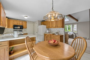 Kitchen/Dining combo