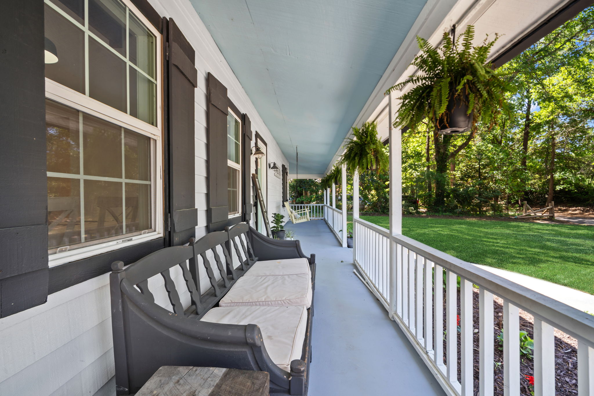  Photo 98