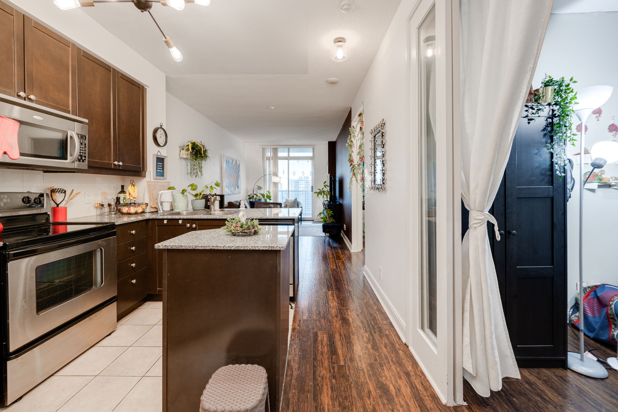 Mississauga property showcase — delivered property photograph 5