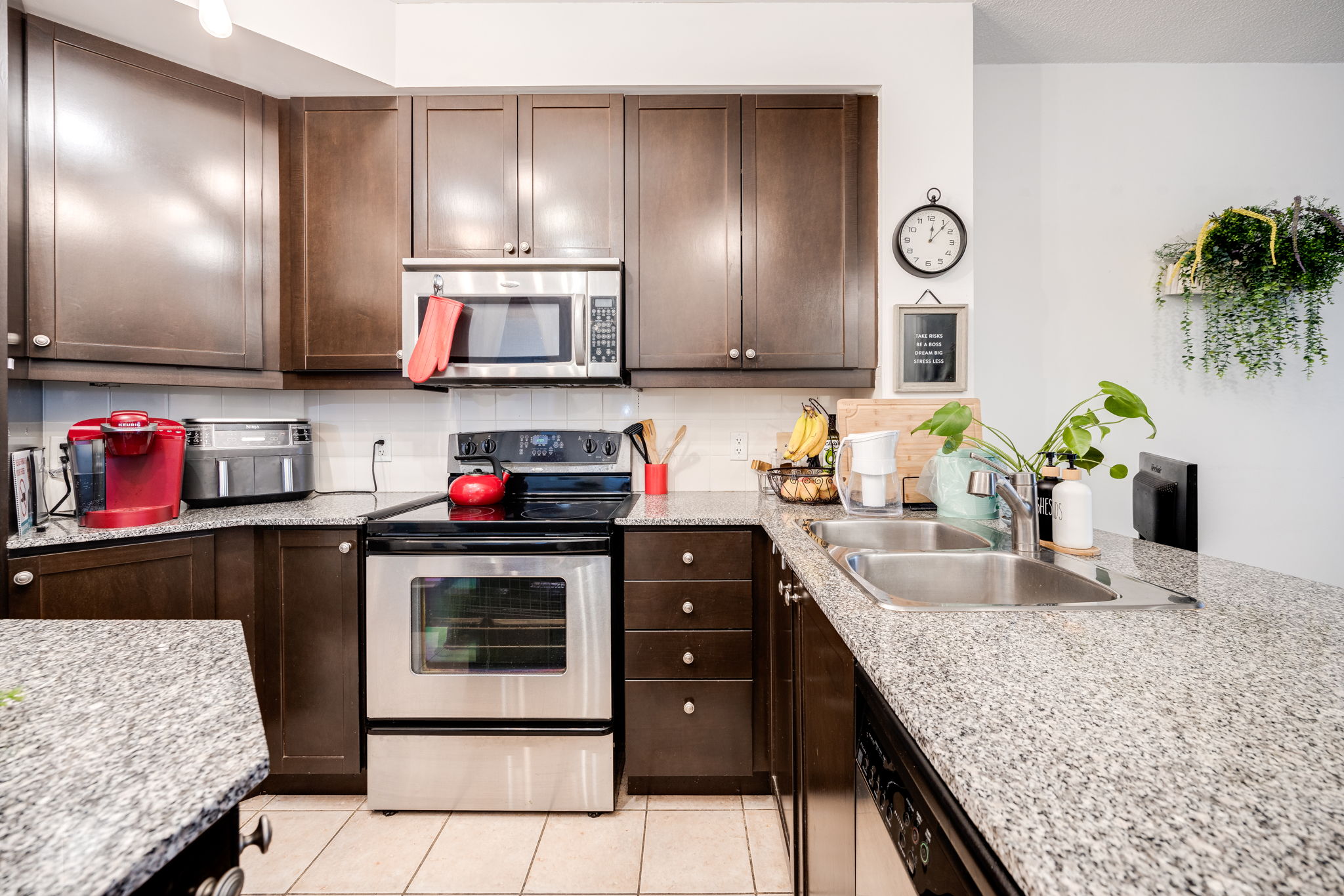 Mississauga property showcase — delivered property photograph 7