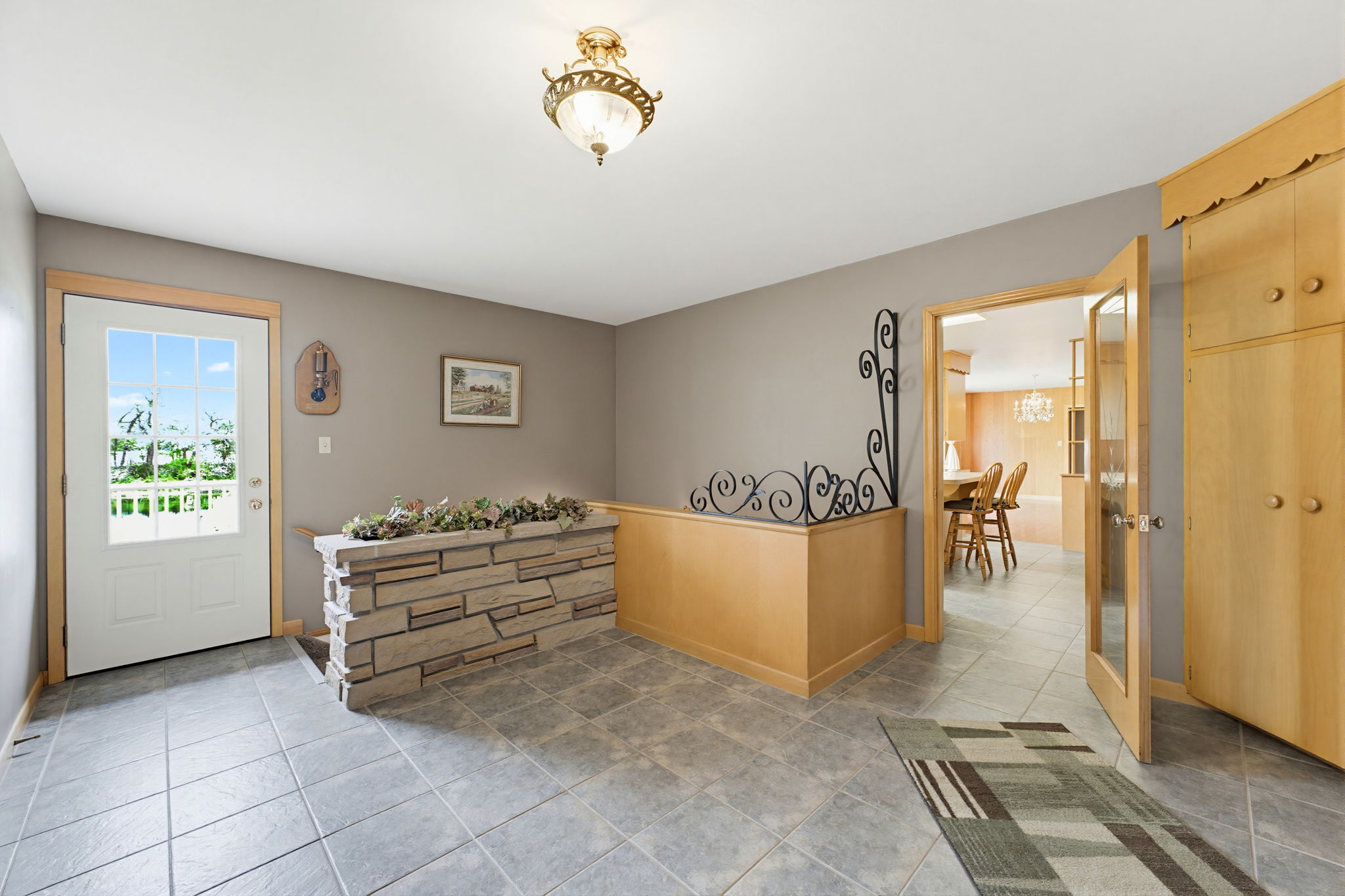  Photo 32