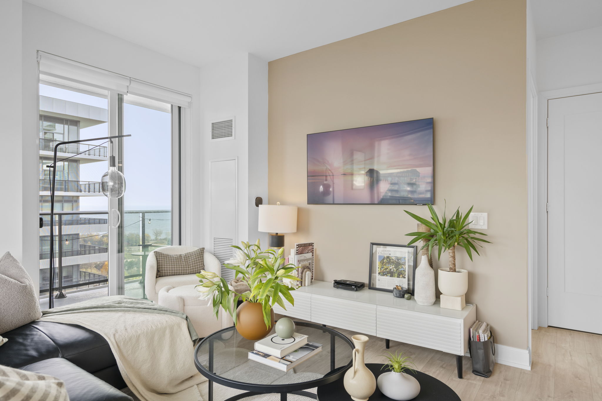 70 Annie Craig Dr Unit 1507 Toronto, ON M8V 0G2