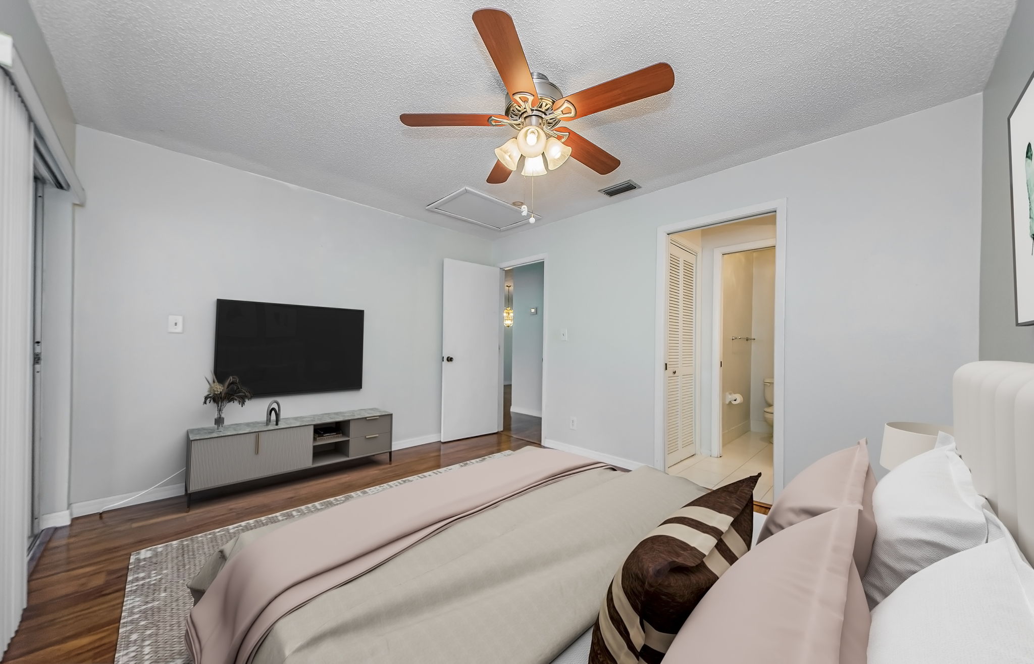 Bedroom 1c-vs