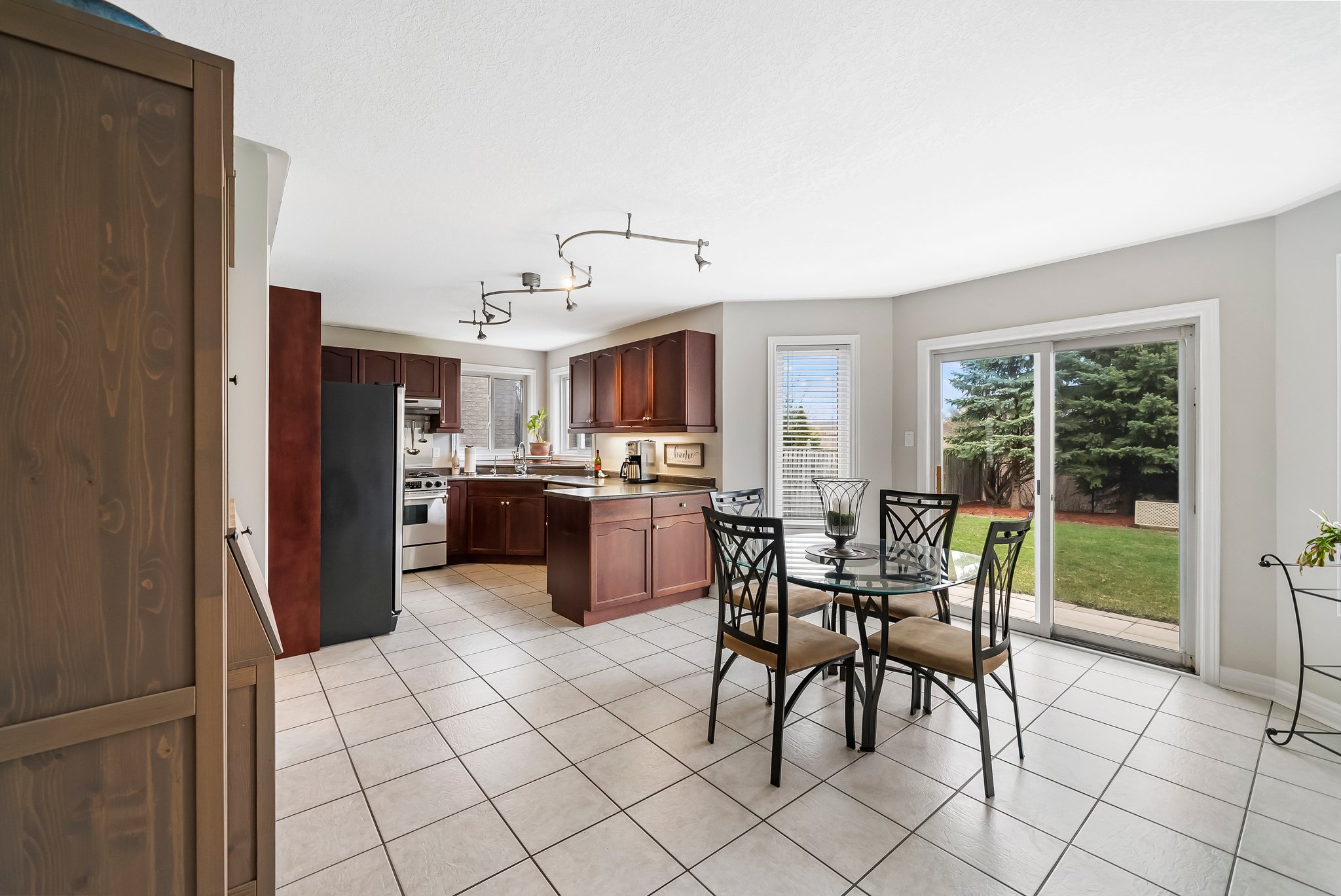 70 Bambi Crescent, ON L4P 4C6 REALPix Interior & Real