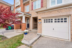 Front Porch/Entrance
