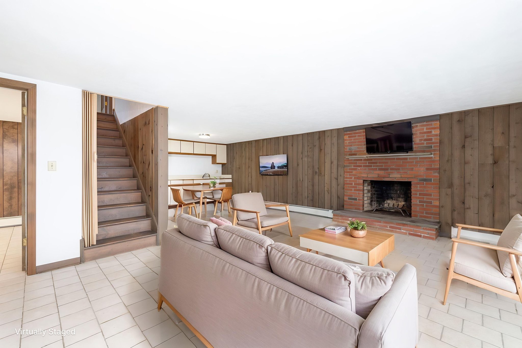 1T5A7833-Edit virtually staged.jpeg