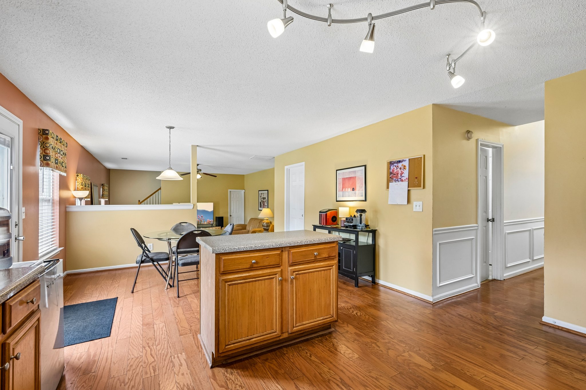 Fieldstone Dr-S2904-019.jpg