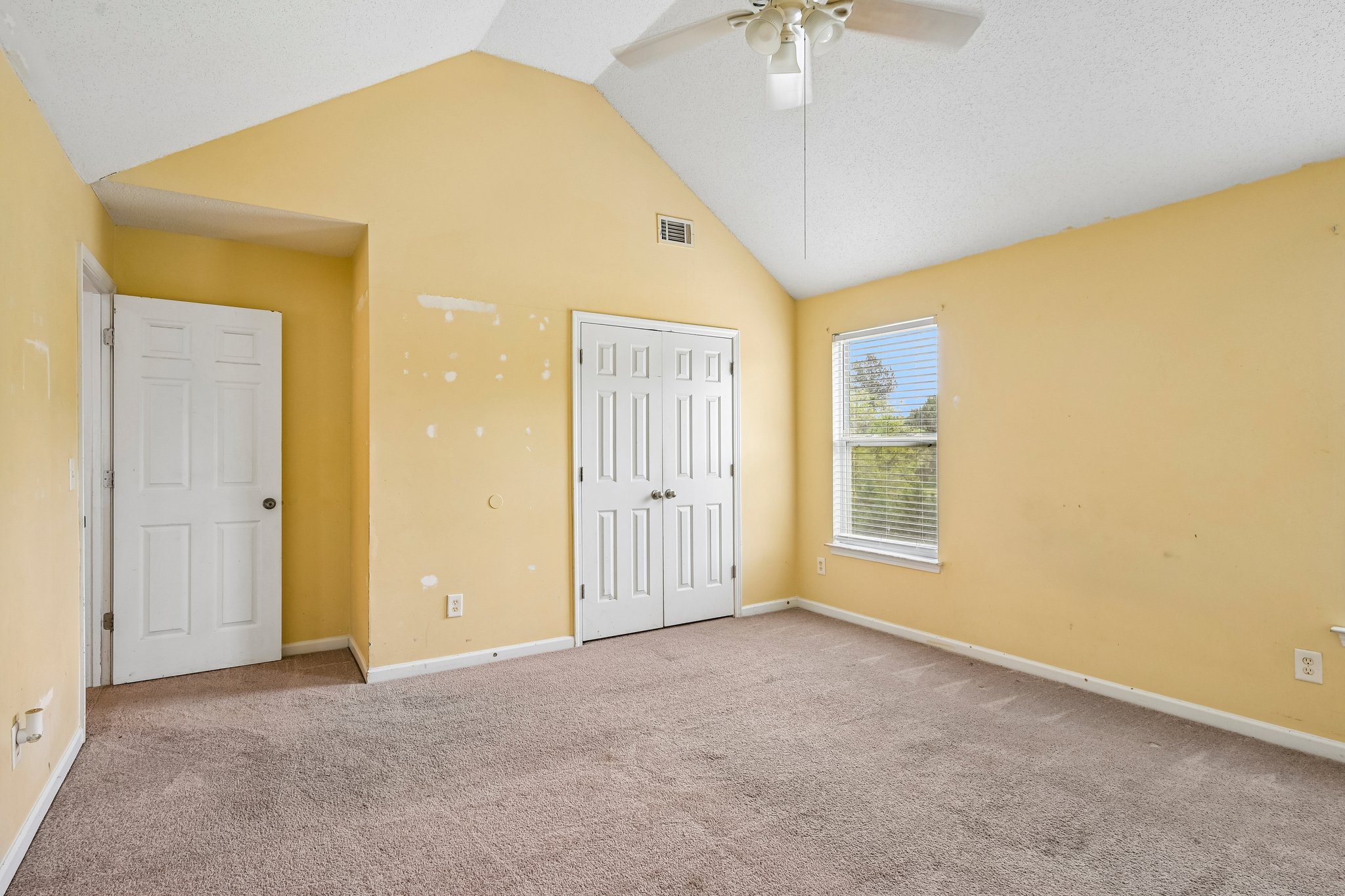 Fieldstone Dr-S2904-036.jpg