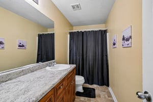 Fieldstone Dr-S2904-034.jpg