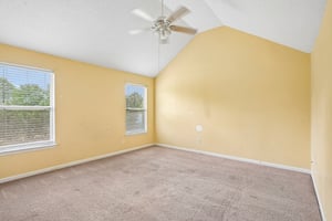 Fieldstone Dr-S2904-035.jpg