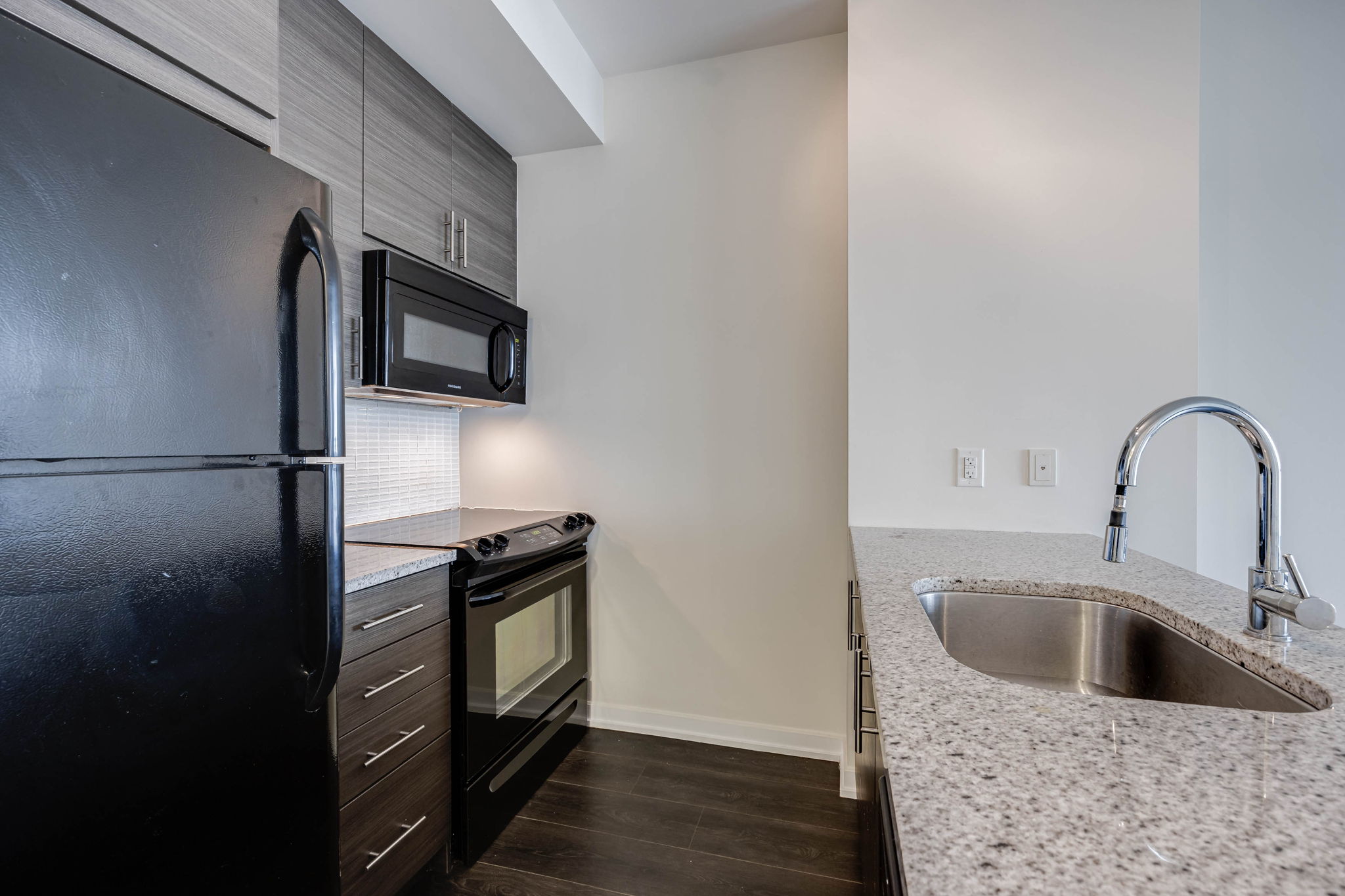 Toronto property showcase — delivered property photograph 4