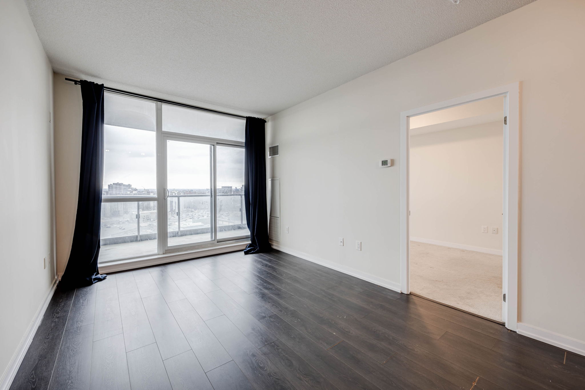 Toronto property showcase — delivered property photograph 8