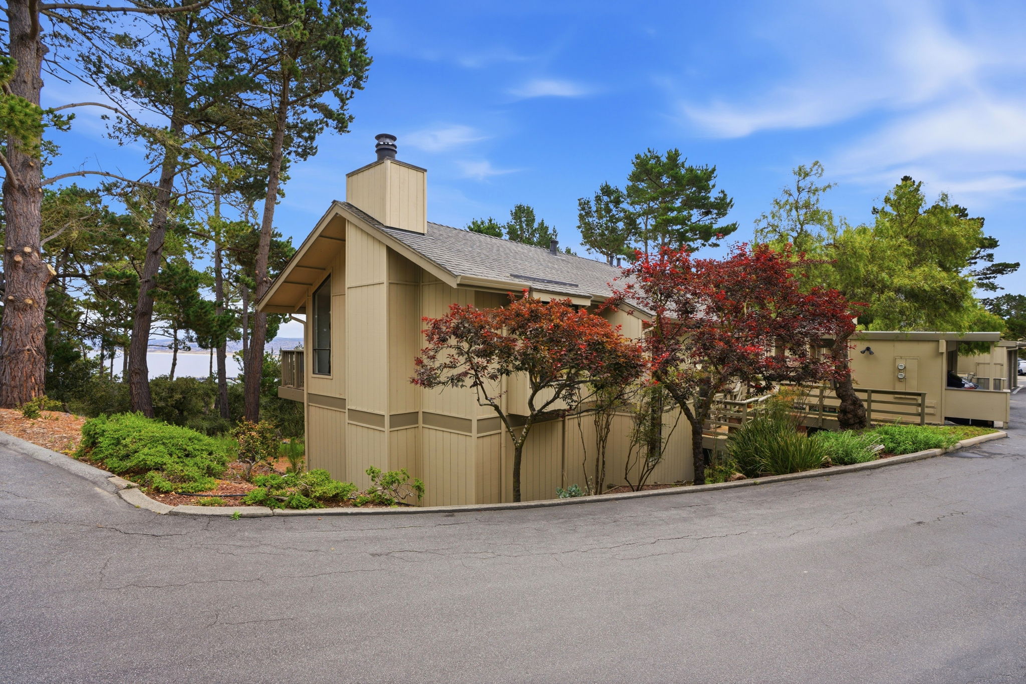 002_F8_70 Forest Ridge Rd 1