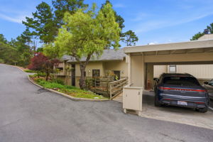 003_F8_70 Forest Ridge Rd 1