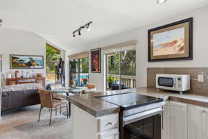 017_F8_70 Forest Ridge Rd 1